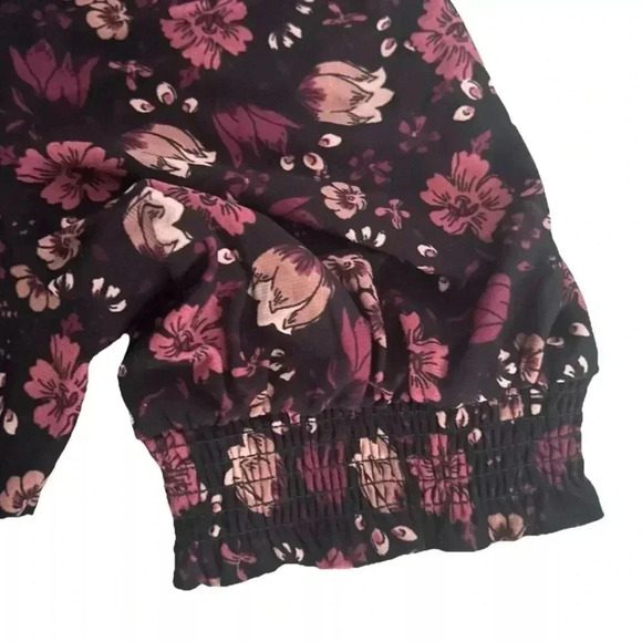 Women’s Anne Klein Mock Neck Short Sleeve Floral Blouse Size Small - Picture 4 of 5